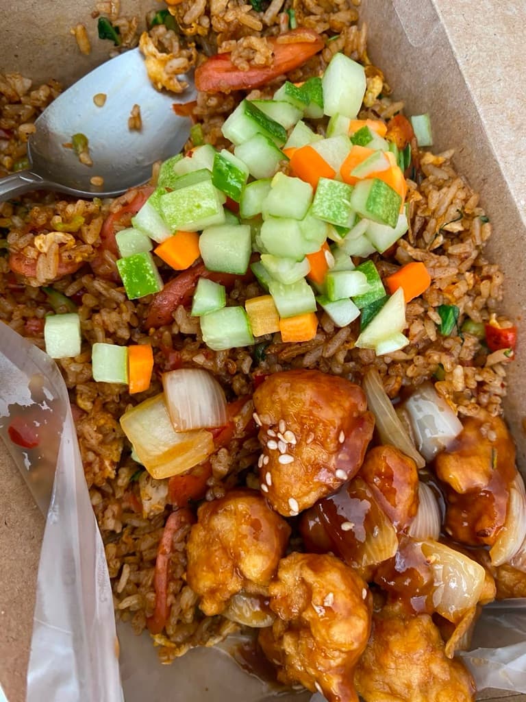Grup Makan Bukan Olahraga media 1