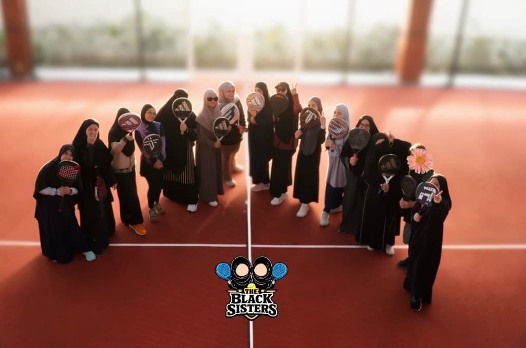 💛THE BLACK SISTERS💛 media 2
