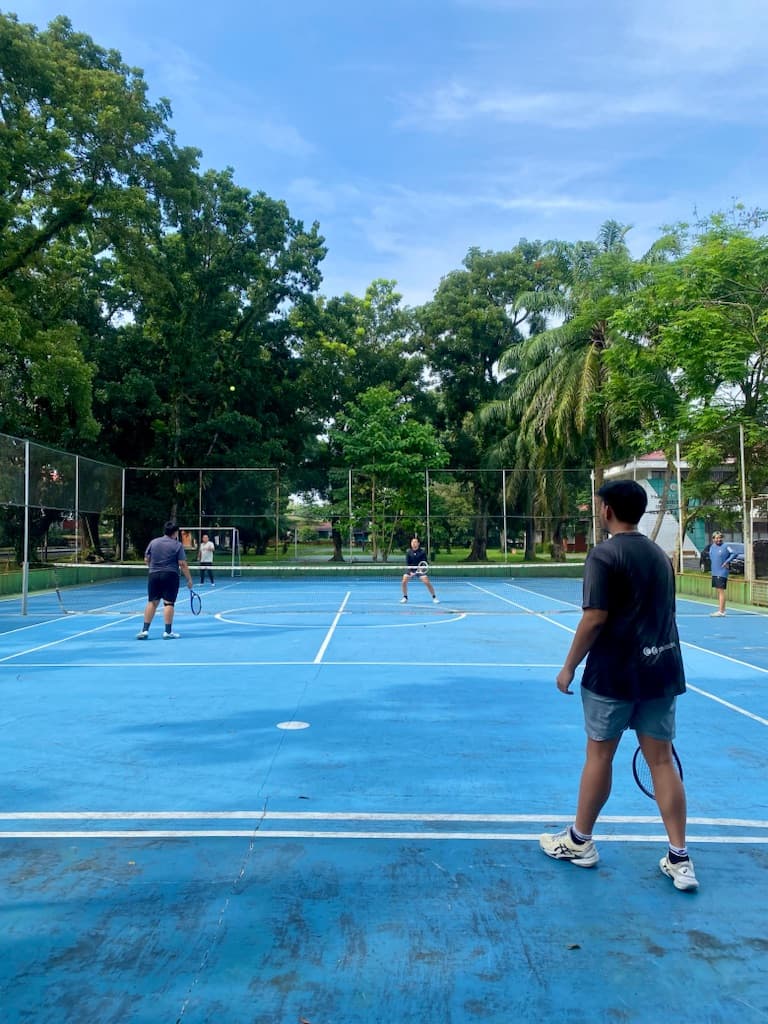 5758 TENNIS CLUB  media 6