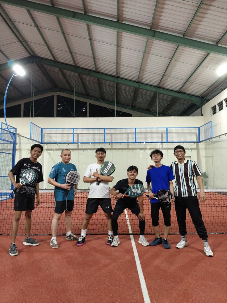 7King's Padel Club  media 6