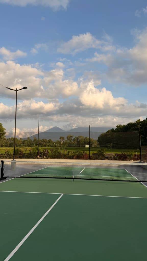 Palo Pales Club media 1