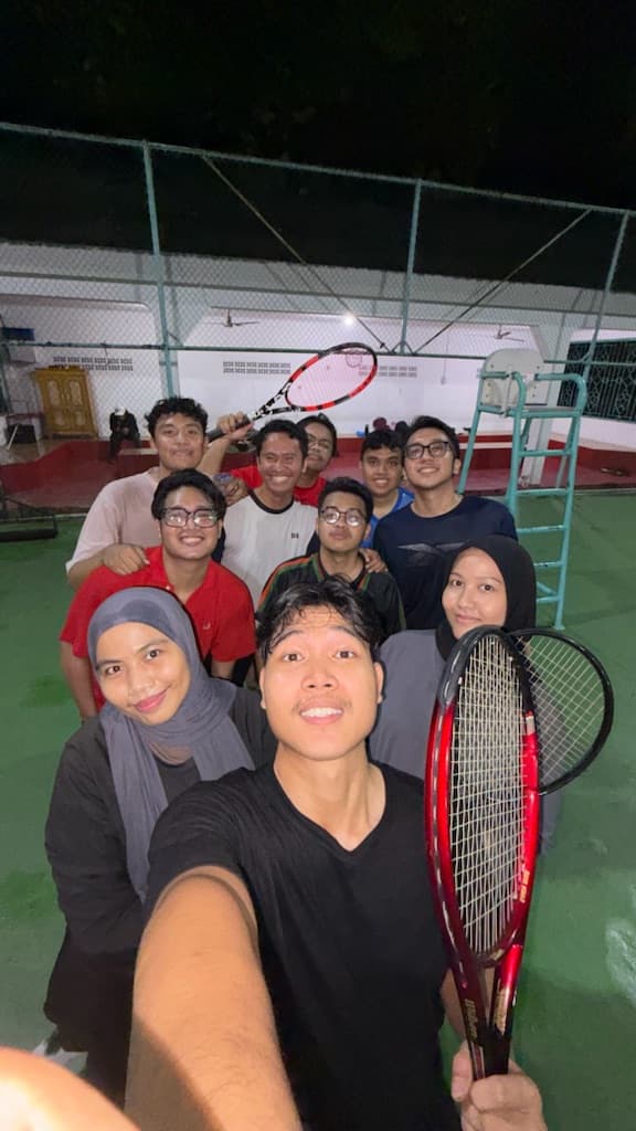 Tennis di Timur media 2