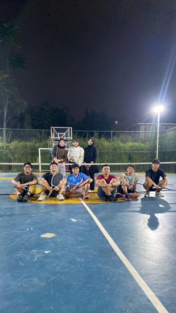Tennis di Timur media 3