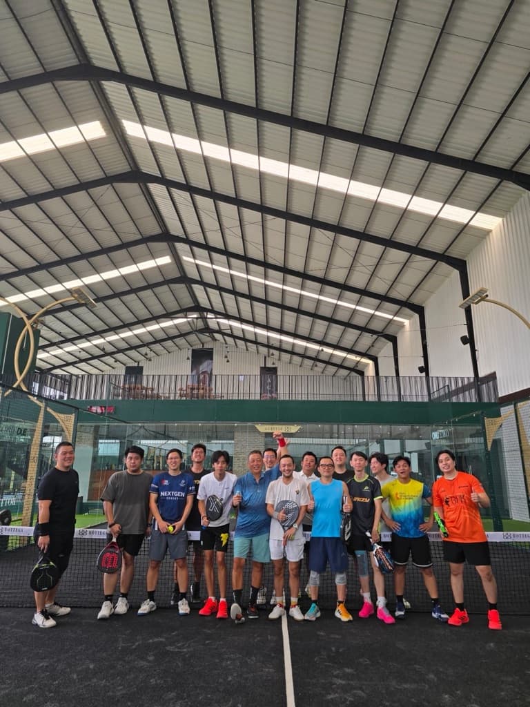 Bapak Bapak Padel media 1