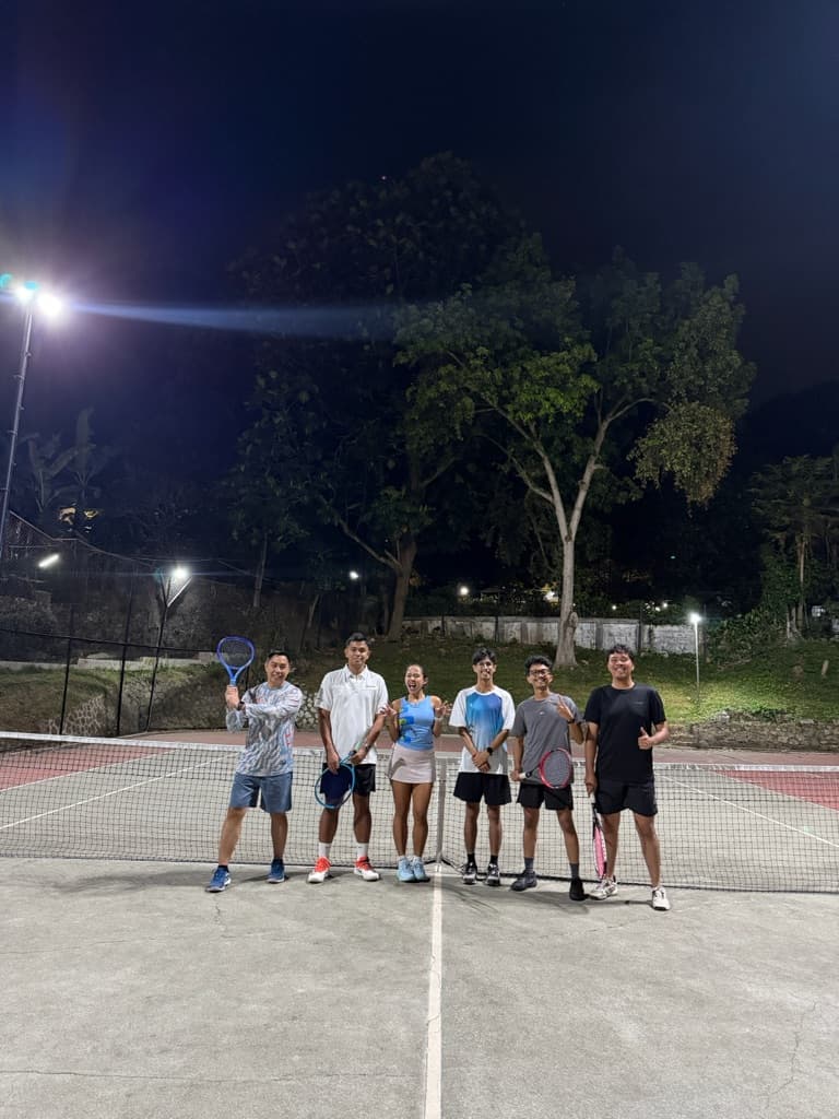TENNIS NEWBIE NEIGHBORS  media 3