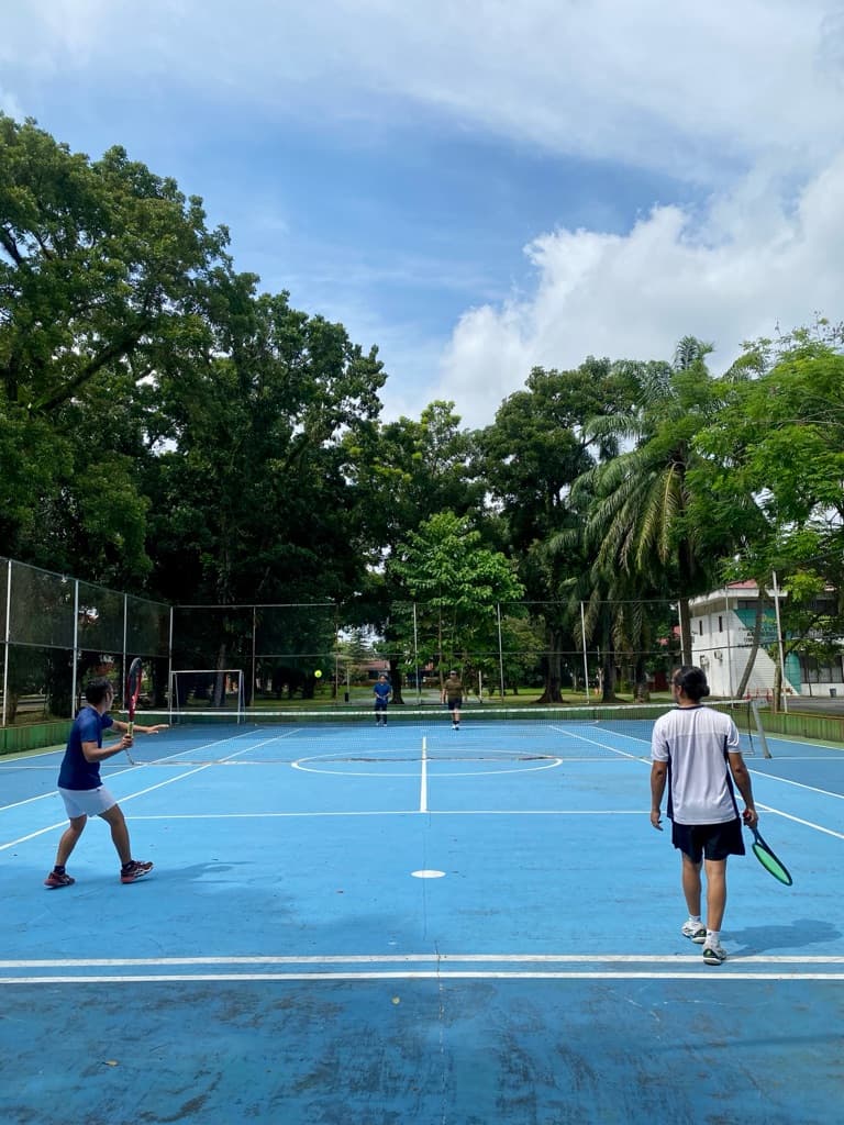 5758 TENNIS CLUB  media 2