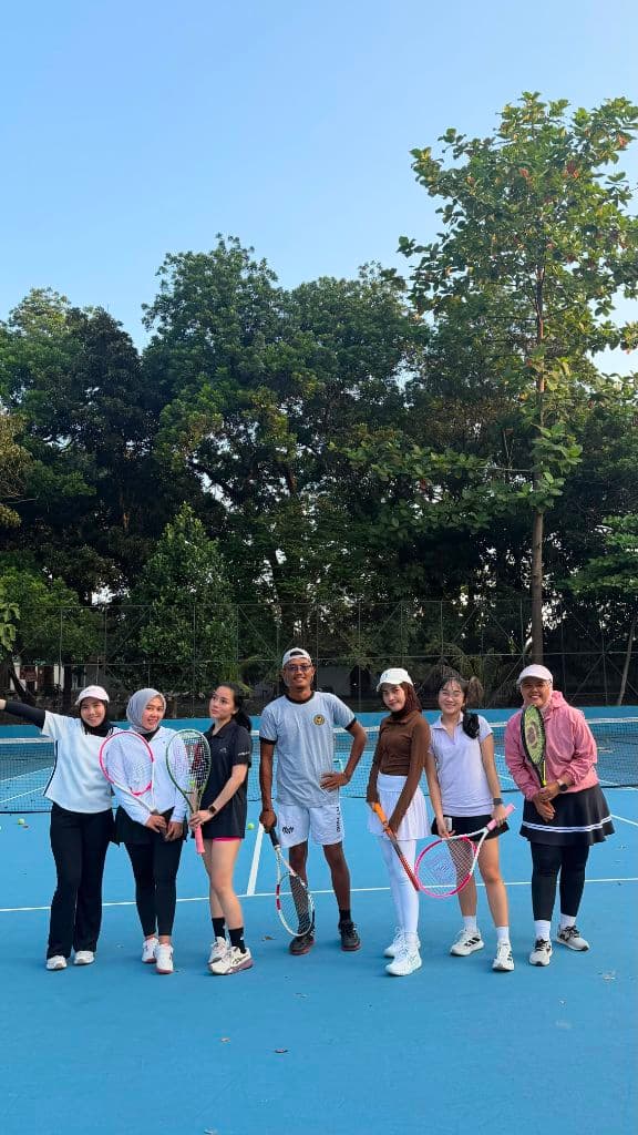 Mountless_Tennis media 1