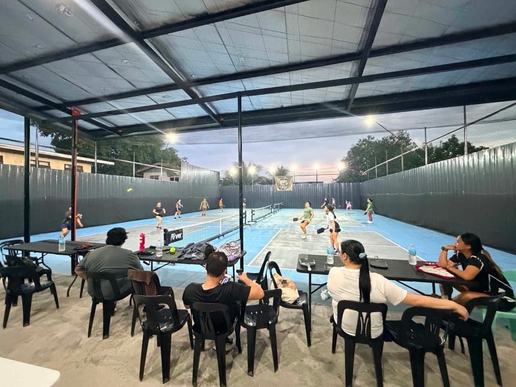 Pickle Hub & Cafe Sport Center media 1