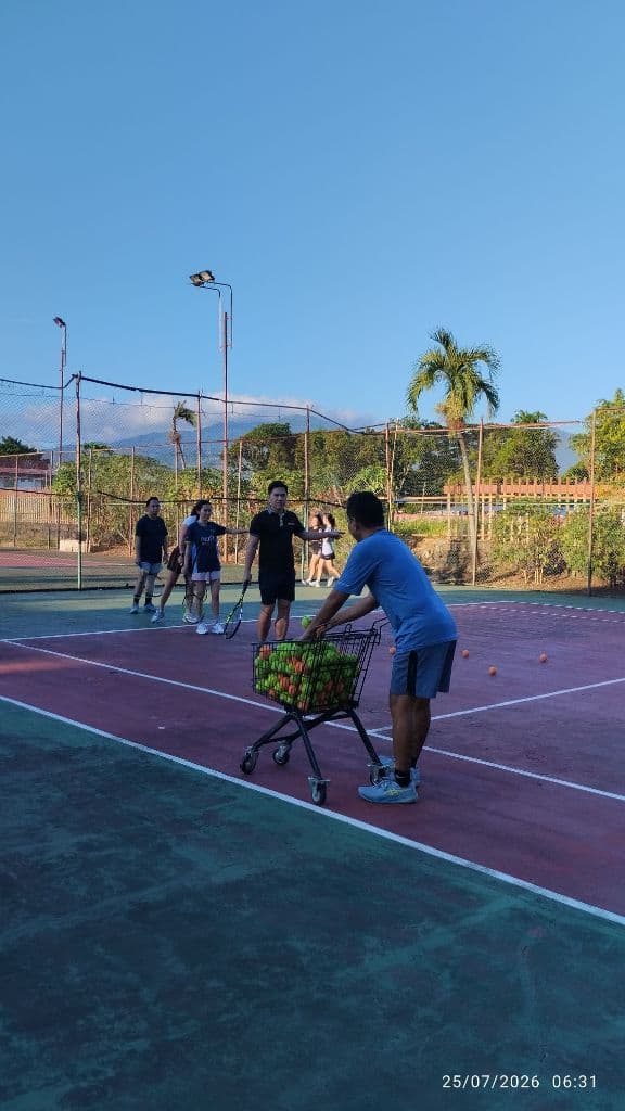 Joe Tenis Club " Coaching"  ( Coach Joe n Vier) media 4