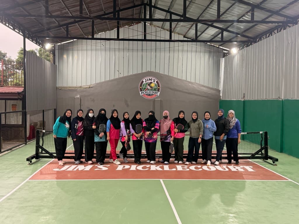 Pink Paddle Society media 5