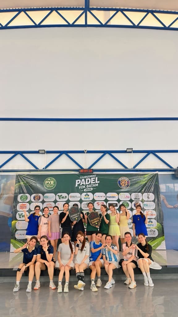 REBOUNDS PADEL CLUB  media 4