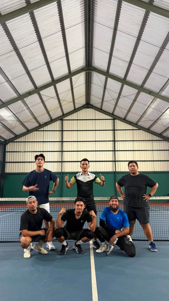 Baku Pukul Tennis media 2