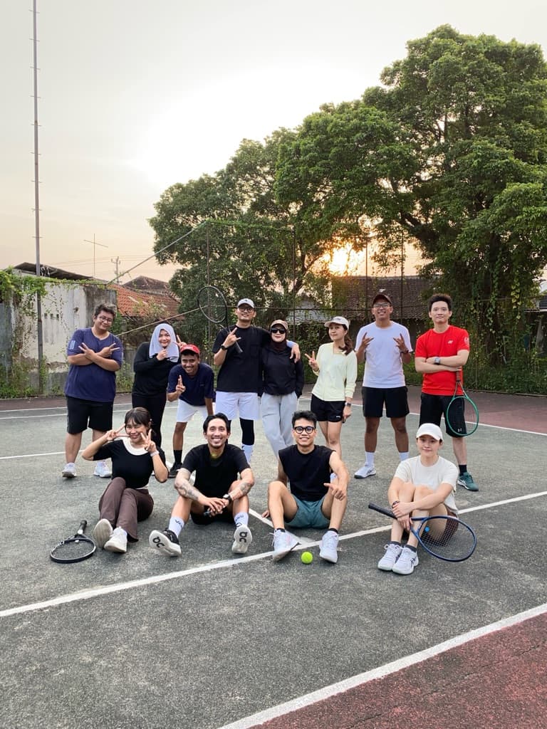 Social tennis court media 6