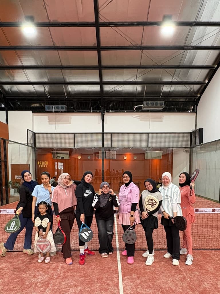 M.R.H club Padel  media 4