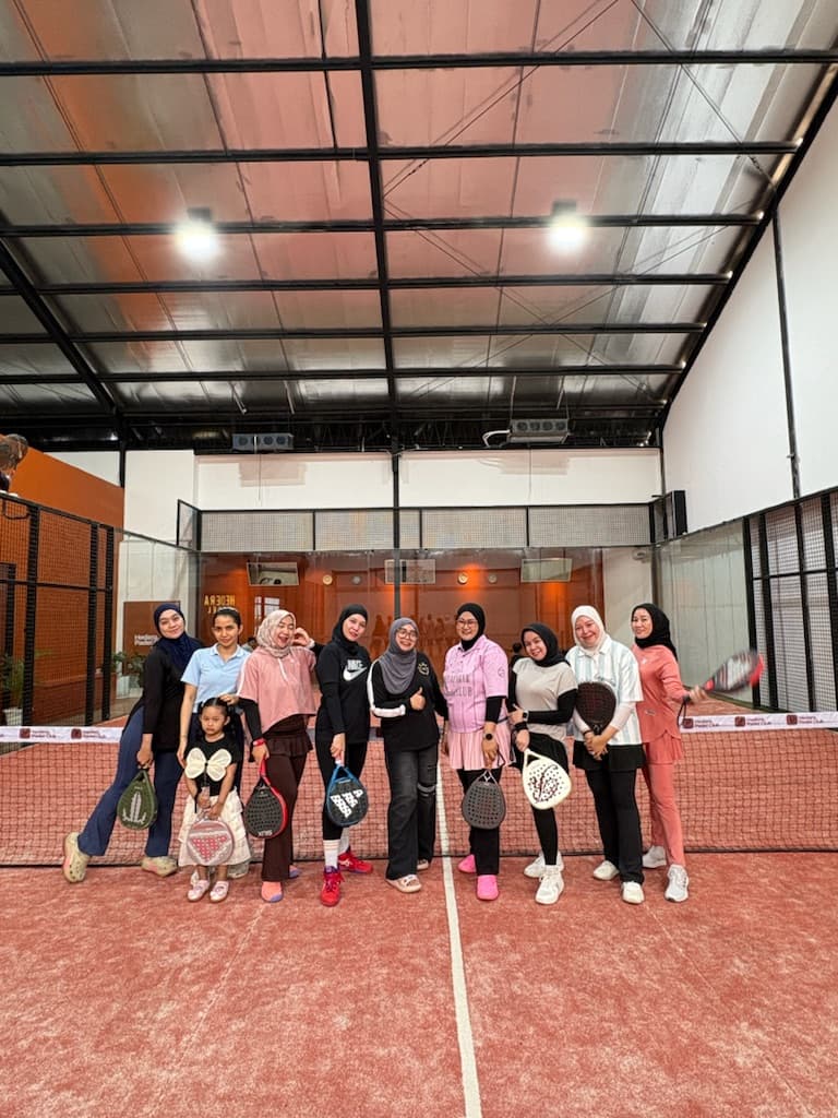 M.R.H club Padel  media 3