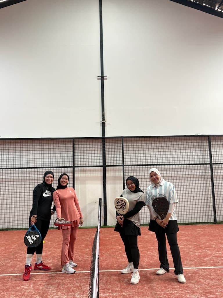 M.R.H club Padel  media 2