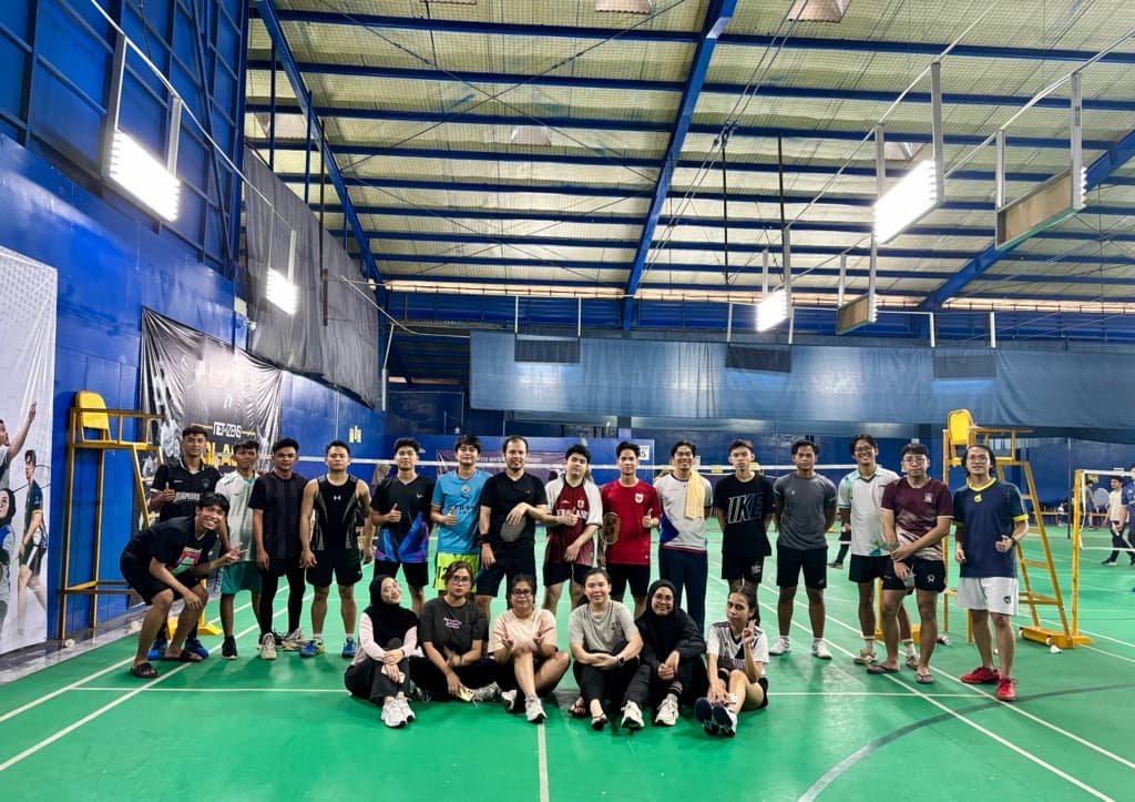 Badminton With Friend media 1