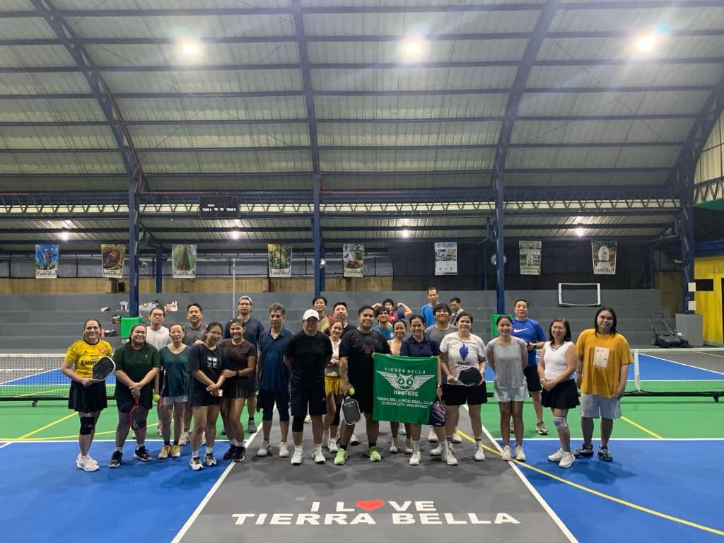 Tierra Bella Hooters Pickleball Club media 2