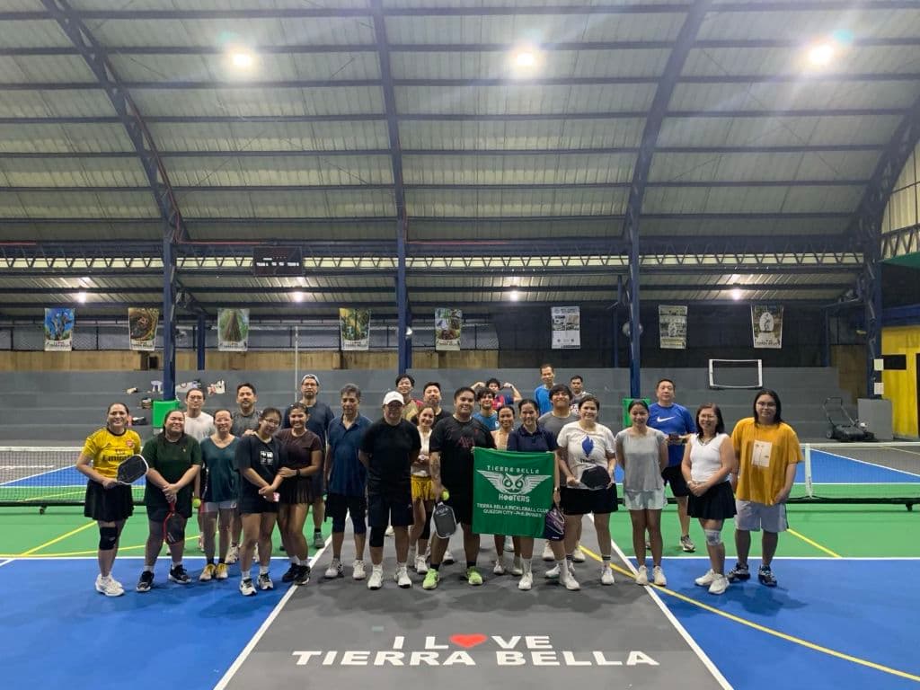 Tierra Bella Hooters Pickleball Club media 3