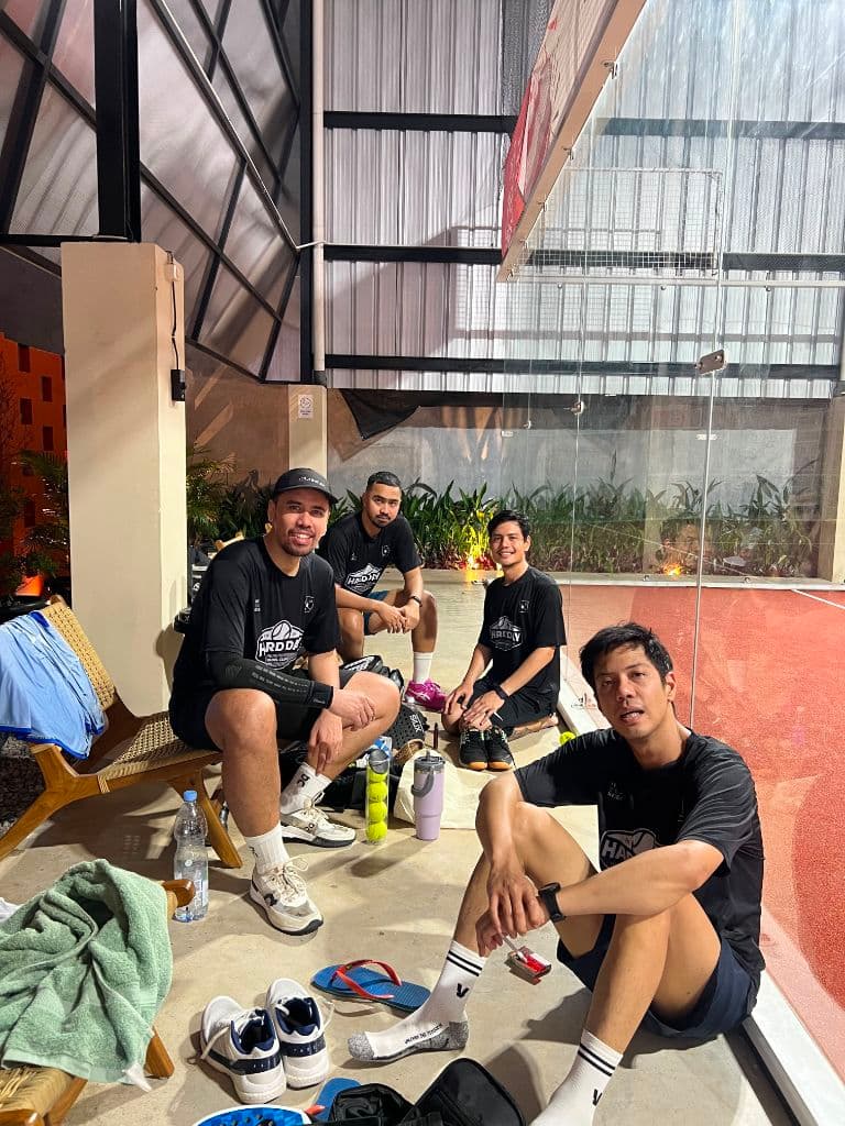 Hard Day media 2