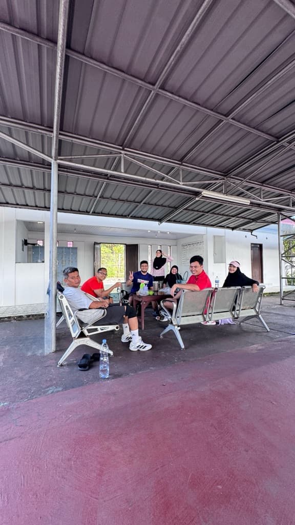 Setengah Tenis media 5