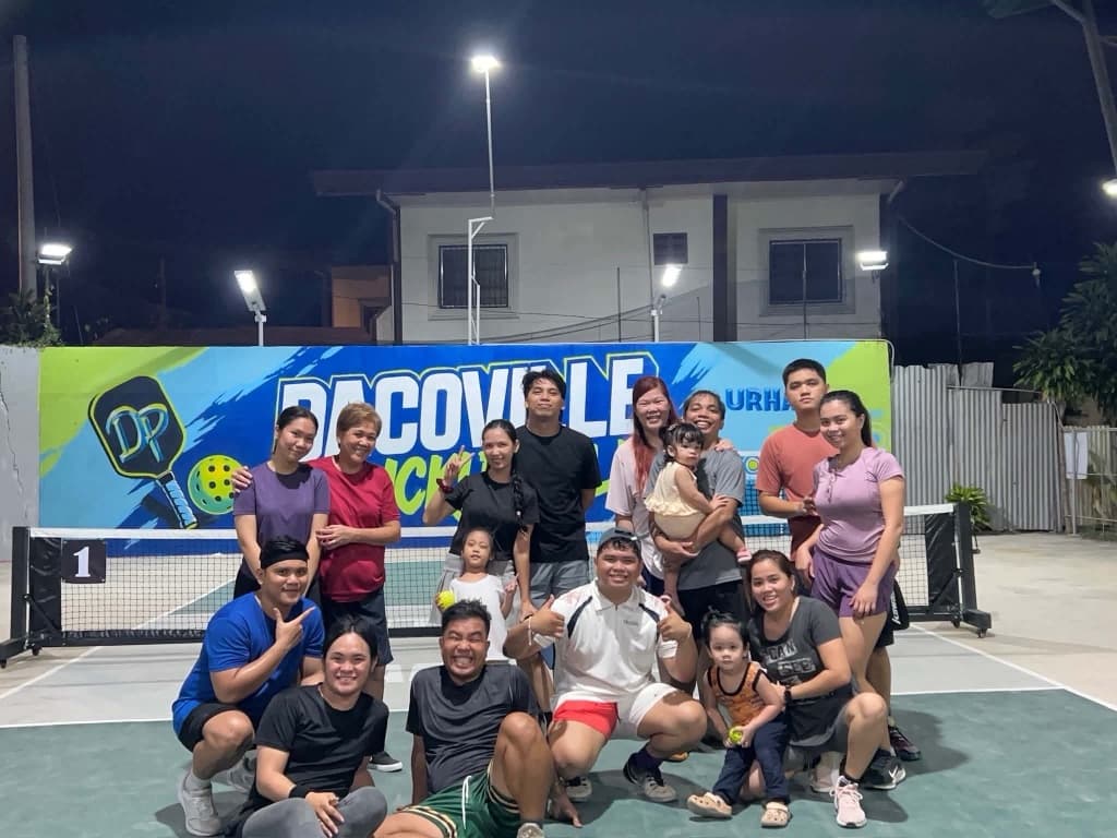 DAVAO LUMPIA LOBBERS! media 6