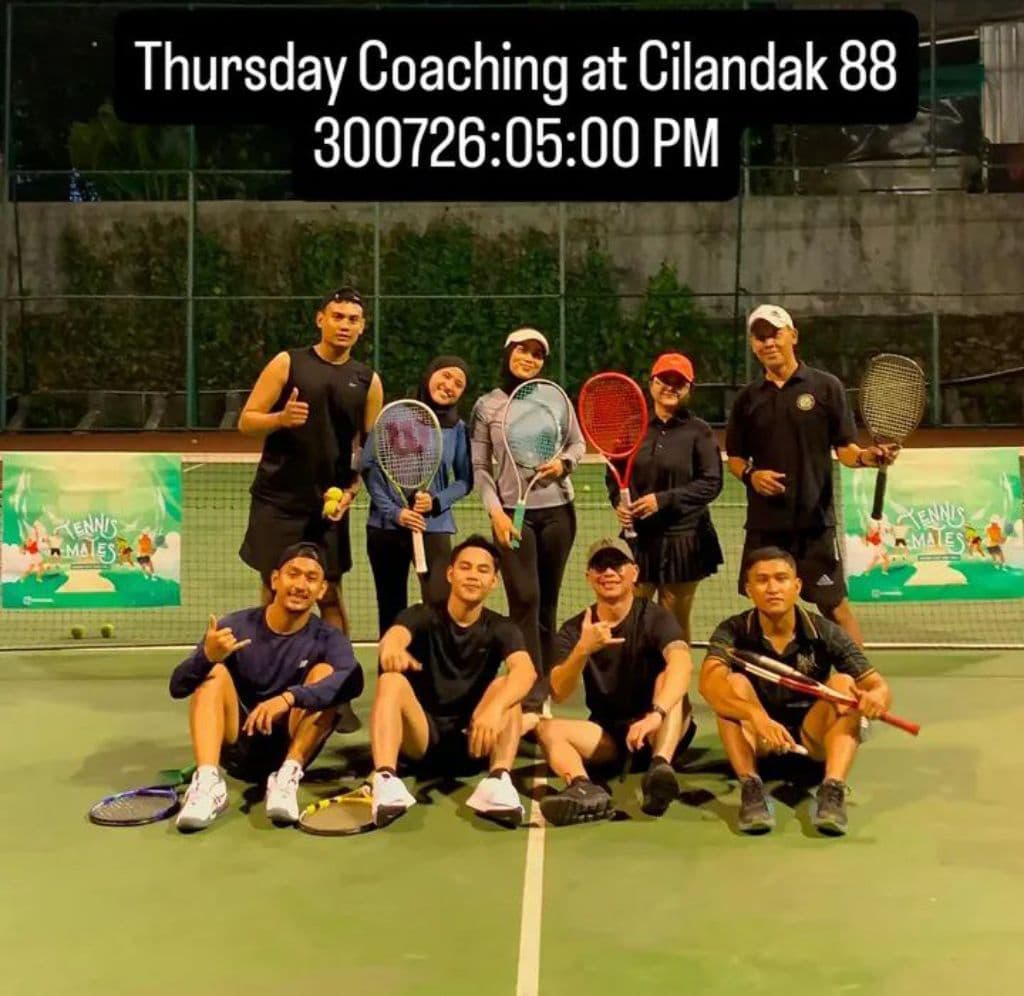 Saras Tennis Spot media 1