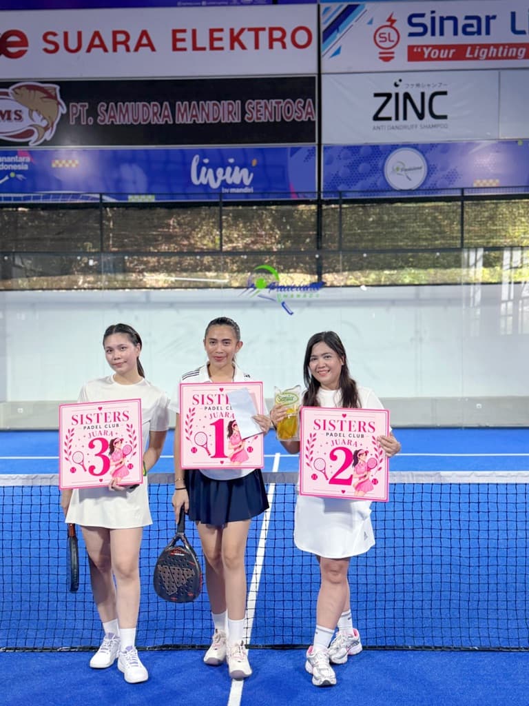 SISTERS PADEL media 2