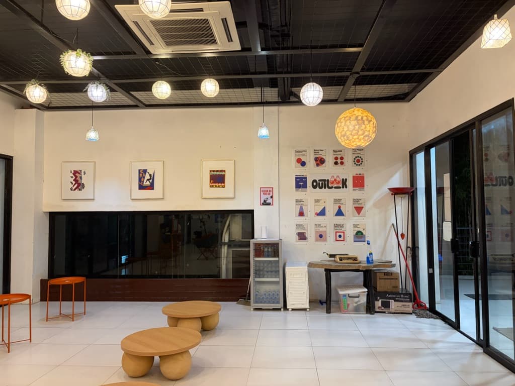 Outlook Cafe  media 6
