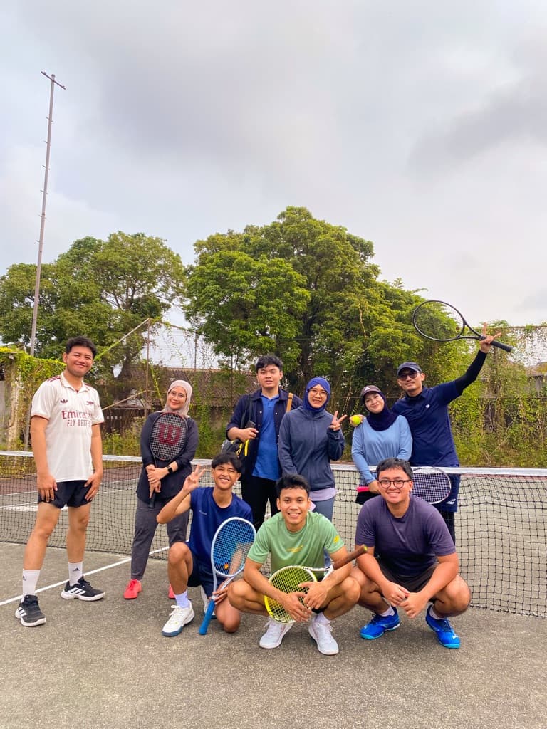 Social tennis court media 1