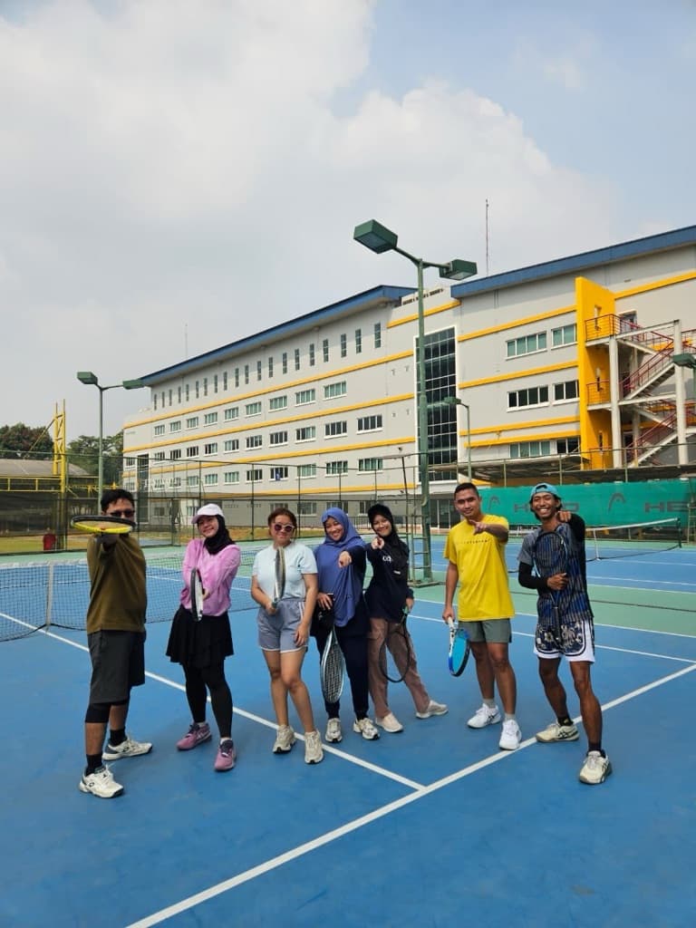 Club 33 Tennis  media 2