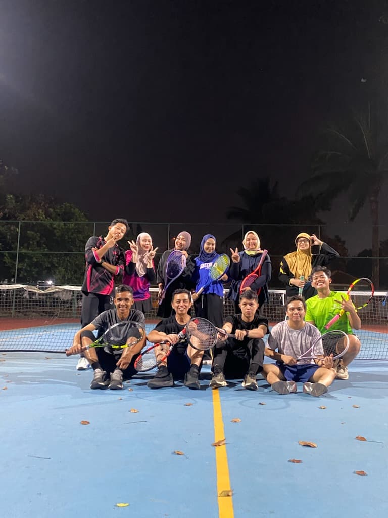 AOC (After Office Club) media 1
