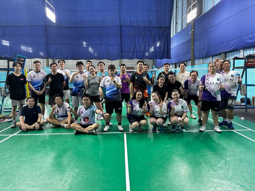 Smash Angin Badminton Club media 4