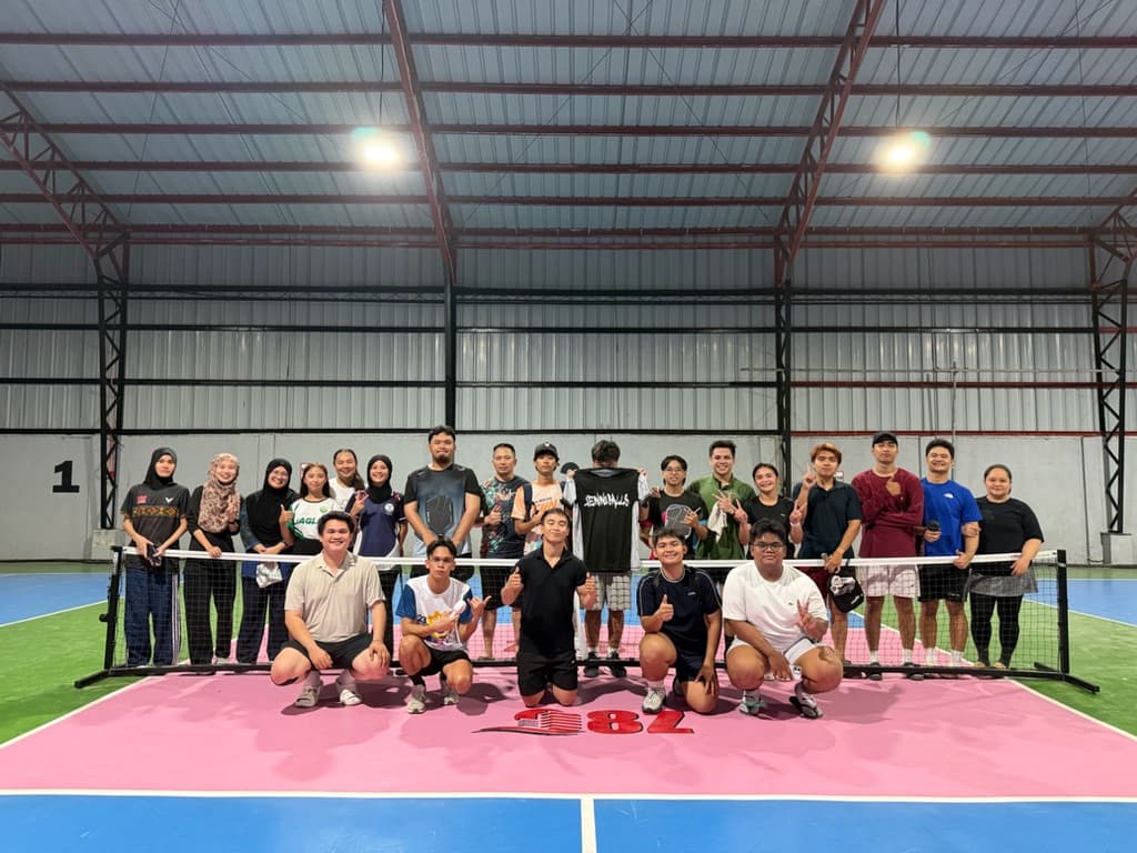 LOVE SET PICKLEBALL CLUB media 1