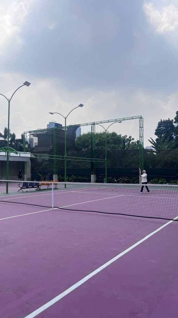 Hari Hari Tenis media 1