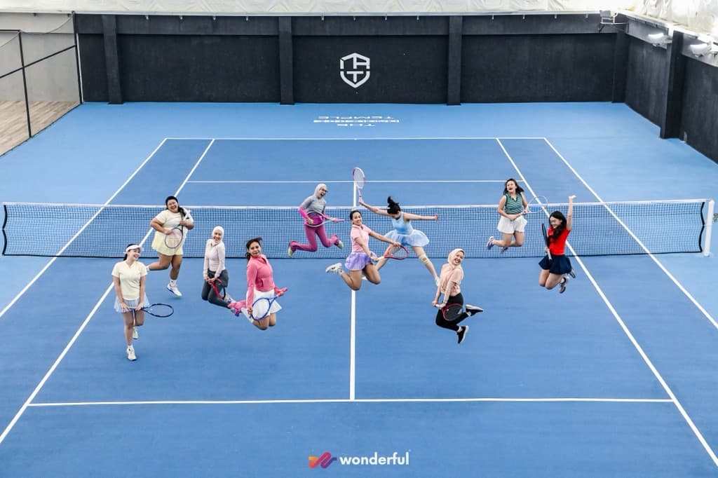 White Lines Tennis Club media 1