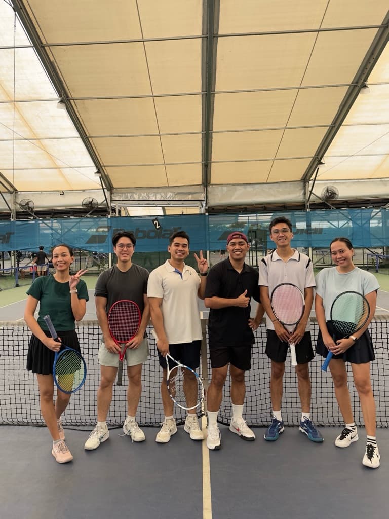 Tennis Kantoran media 1