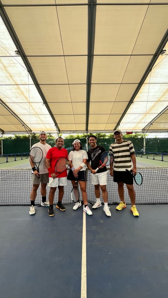 Tennis Kantoran media 4