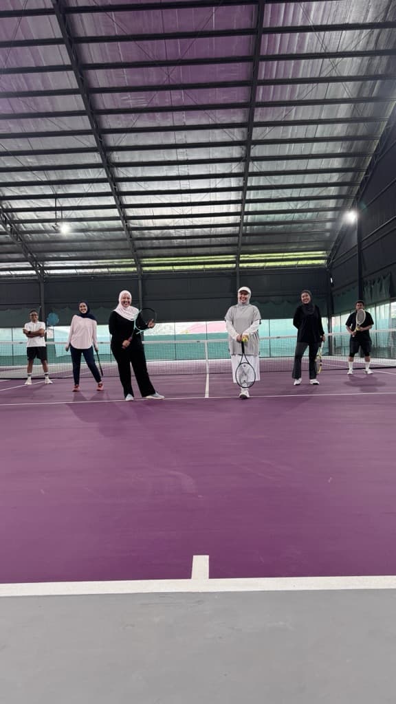 Setengah Tenis media 3