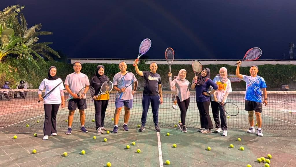 HAPPY COURT TENNIS media 2