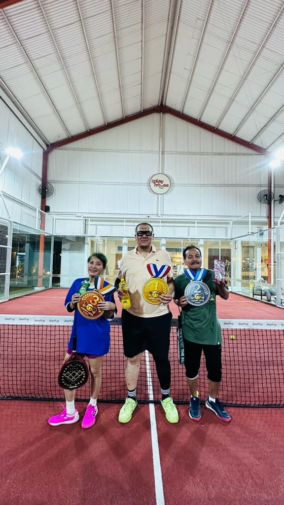 Happy hits Padel media 6