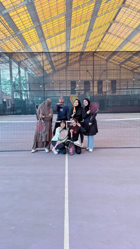 Mama Main - Tennis Squad media 1