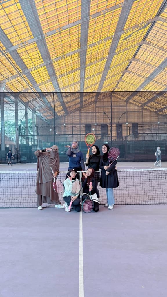 Mama Main - Tennis Squad media 2