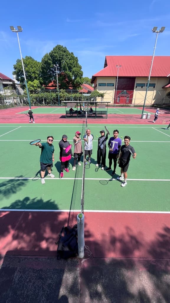 Weekend Hitters Tennis Club media 4