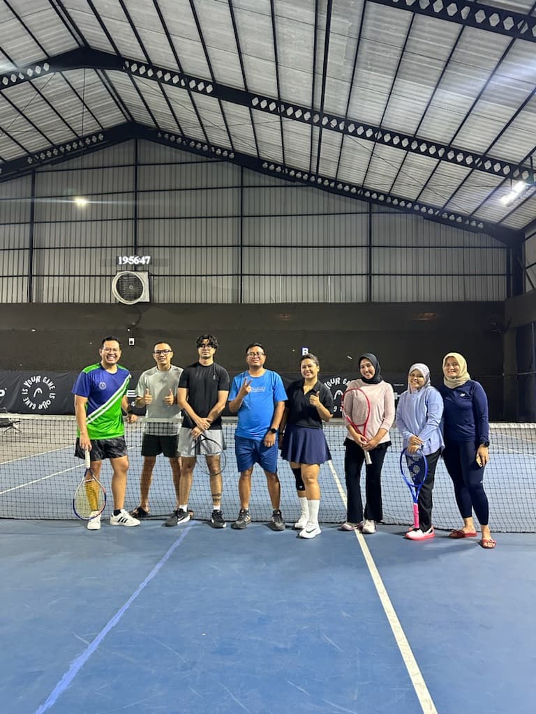 18-20 YOLO TENNIS media 2