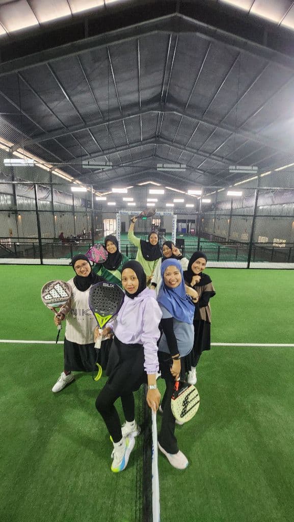BESTIE BALLERS FUN PADEL media 4