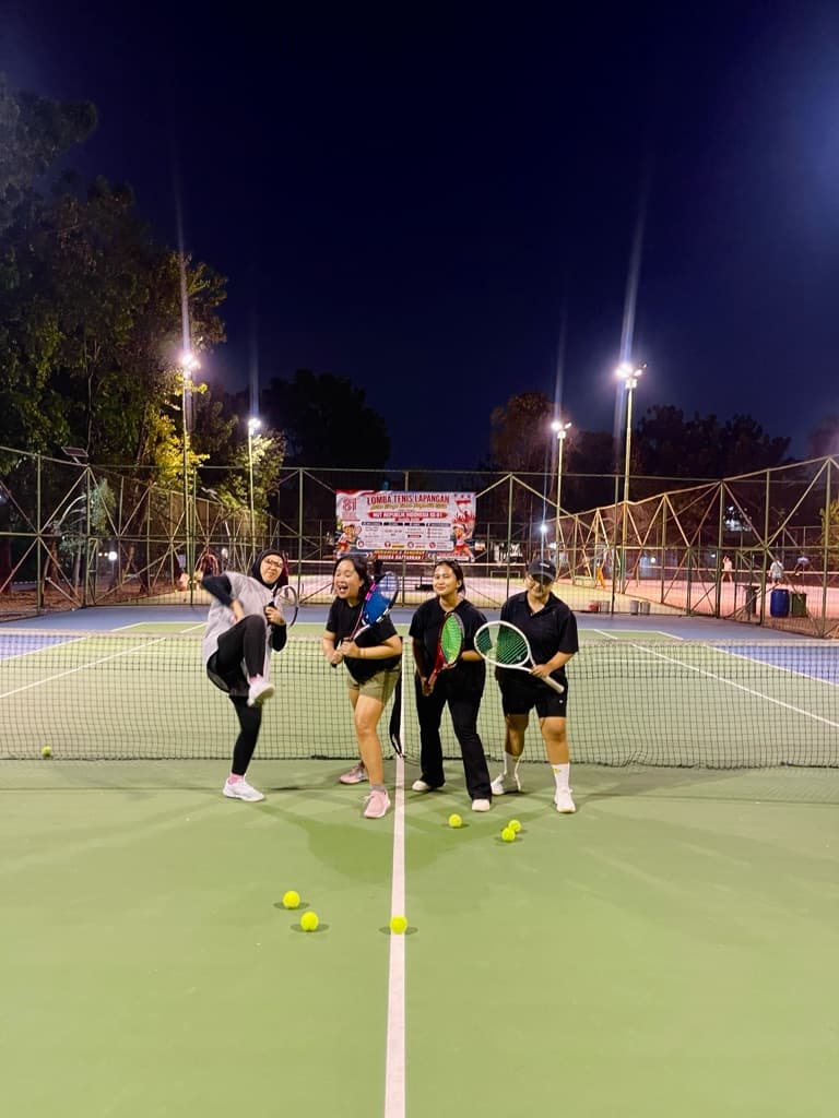 Banana Bep Tennis Swing Club media 2
