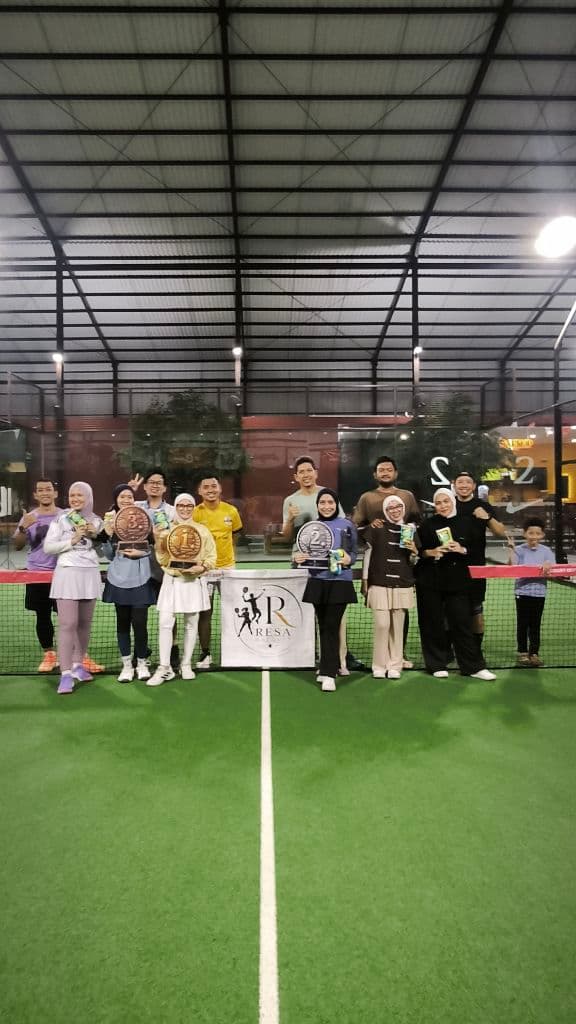 Resa Racquet media 3