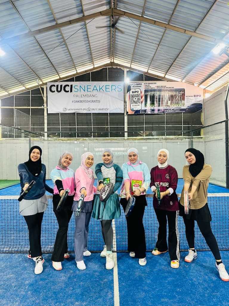 Padel Fun at Lunch Time media 1