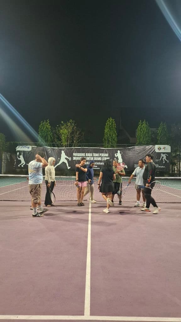 Avenue Tennis Society media 1